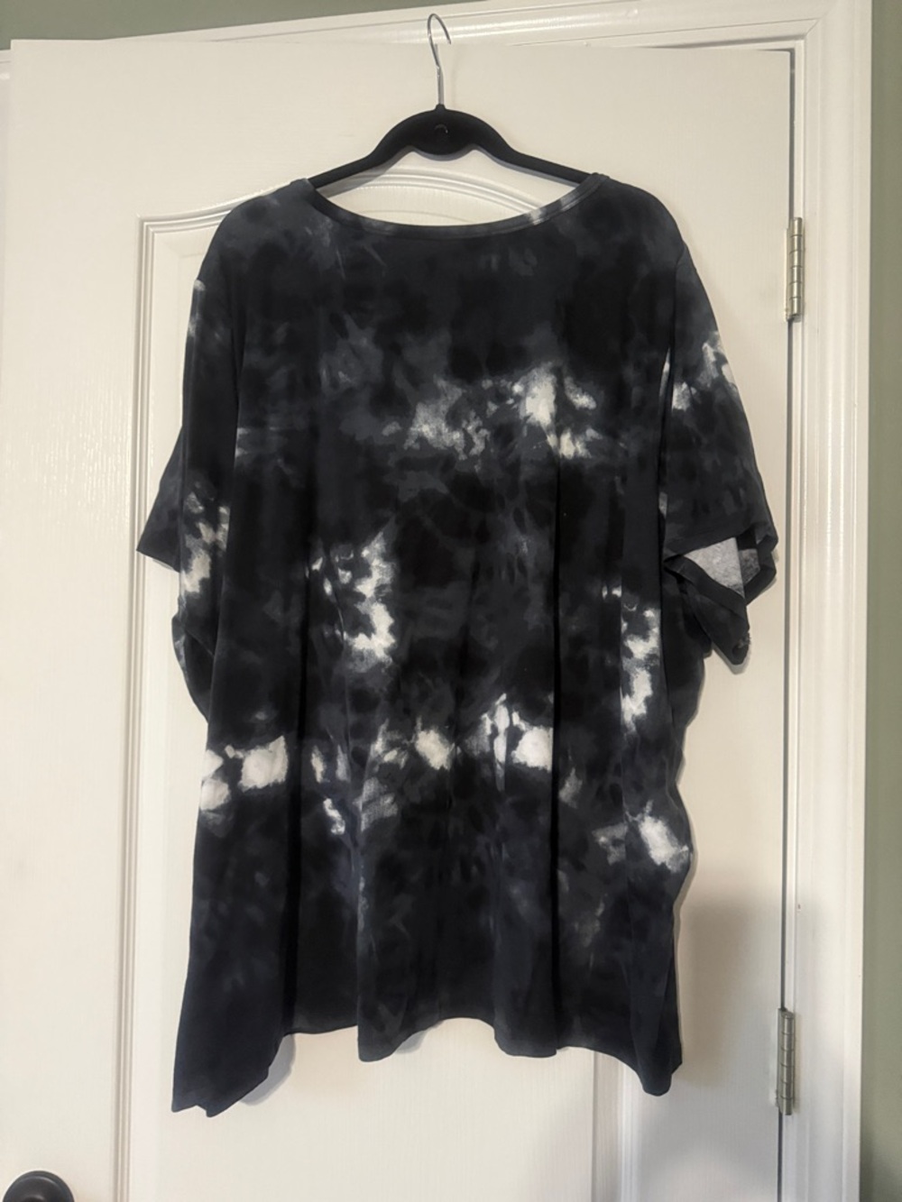 Anybody Black & White Tie-Dye Short Sleeve Tee Size 5X - Picture 2 of 3